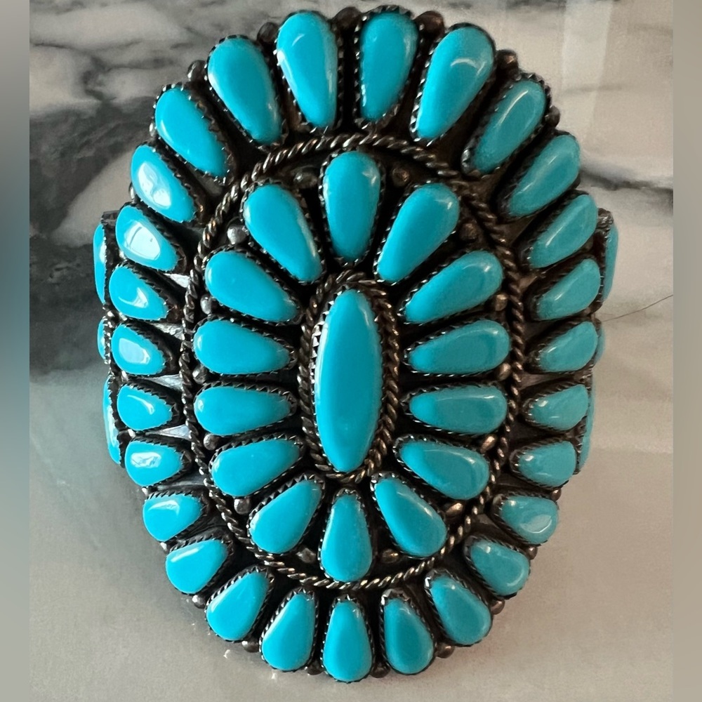 Beautiful turquoise & silver cuff